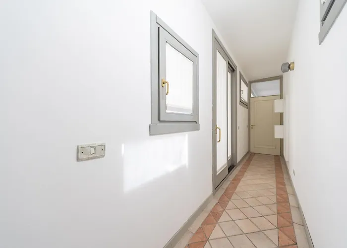 Appartamento Sunny With Terrace In Center By Rentopolis