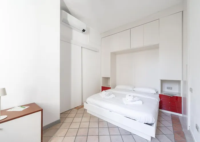 Sunny With Terrace In Center By Rentopolis * Milano