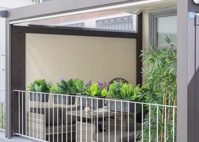 Sunny With Terrace In Center By Rentopolis