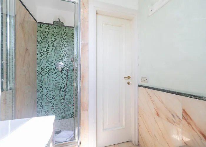 Sunny With Terrace In Center By Rentopolis Appartamento *