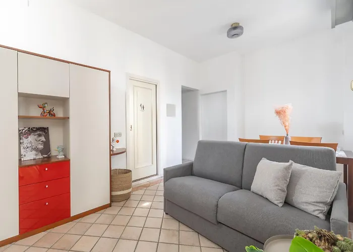 Sunny With Terrace In Center By Rentopolis * Milano