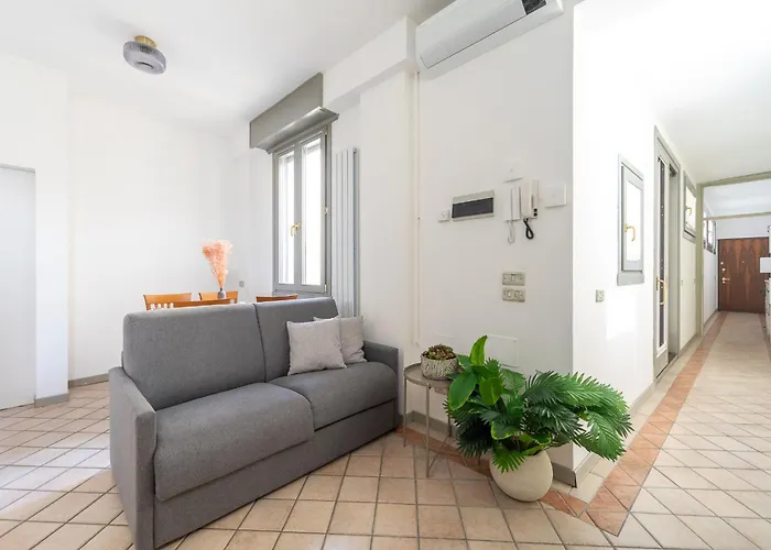 Sunny With Terrace In Center By Rentopolis Appartamento *