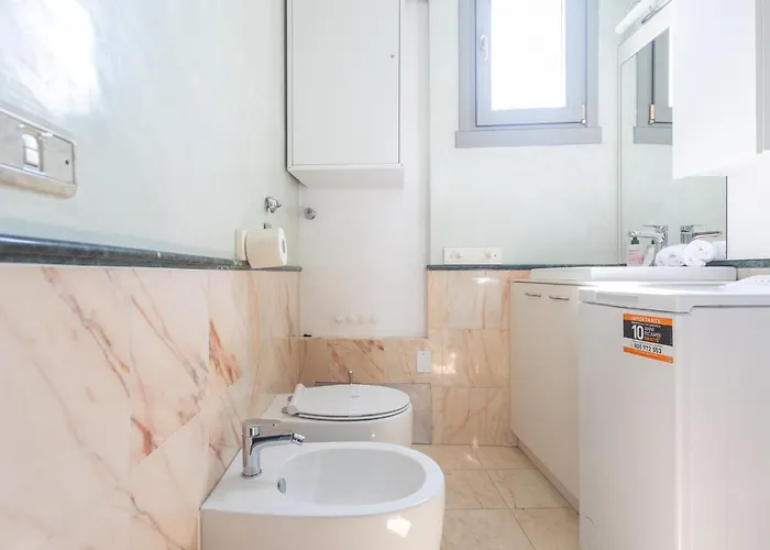 Appartement Sunny With Terrace In Center By Rentopolis Milaan