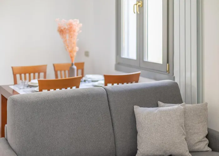 Sunny With Terrace In Center By Rentopolis * Milano