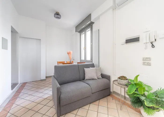 Sunny With Terrace In Center By Rentopolis