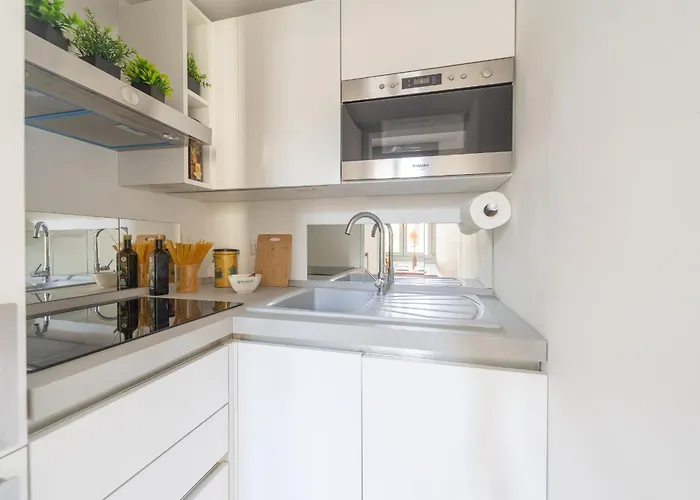 Appartamento Sunny With Terrace In Center By Rentopolis *