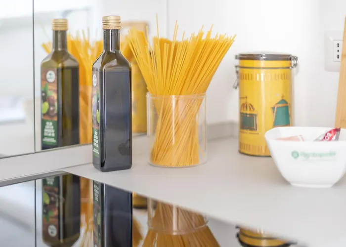 Sunny With Terrace In Center By Rentopolis Appartamento Milano