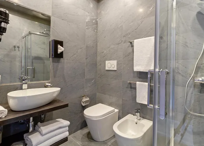 Ah - Duomo Essence 3* Milaan