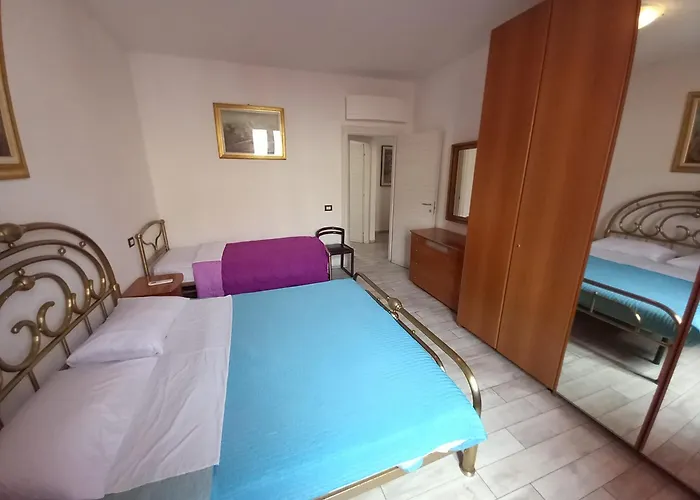 3 Station Free Parking