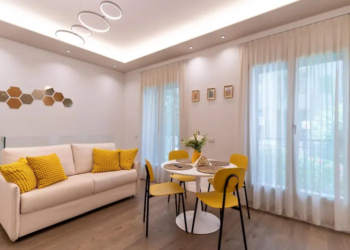 Teodorico Apartments - Quiet Garden View Apartment With Parking *