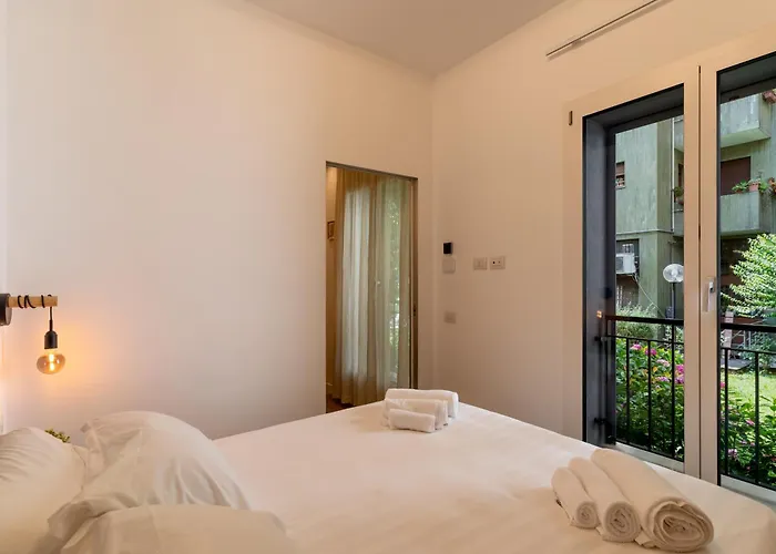 公寓 Teodorico Apartments - Quiet Garden View Apartment With Parking