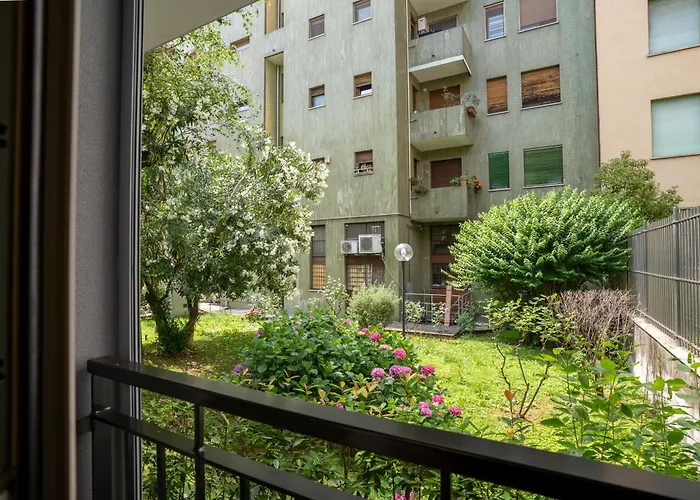 Teodorico Apartments - Quiet Garden View Apartment With Parking * 米兰