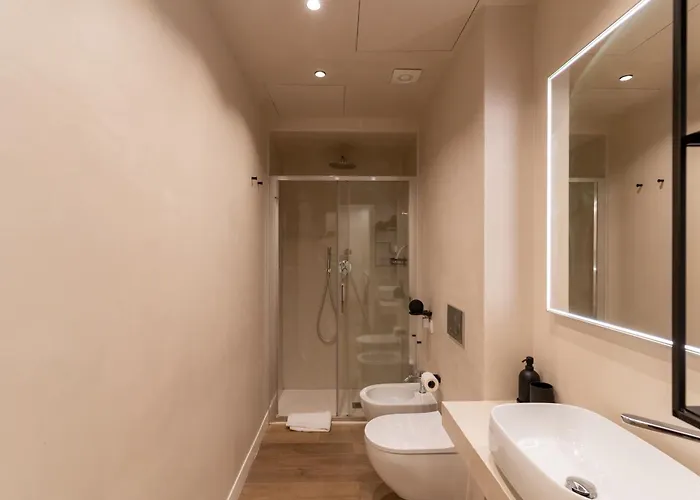 Teodorico Apartments - Quiet Garden View Apartment With Parking 米兰