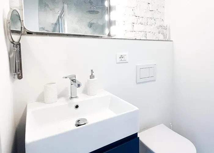 Amazing View On Navigli * Милан