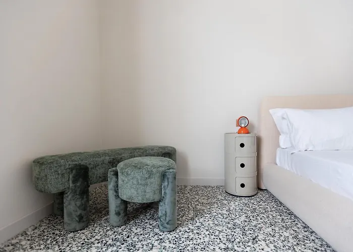 Newly Renovated Two-room * Milán
