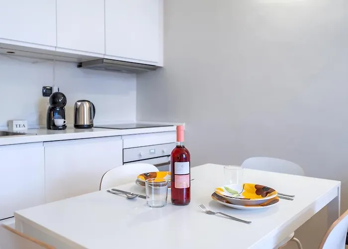 A 400m Dalla Metro Con Wifi Piu Parcheggio Privato Bici *