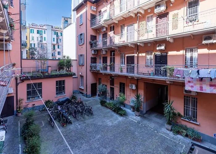 A 400m Dalla Metro Con Wifi Piu Parcheggio Privato Bici *