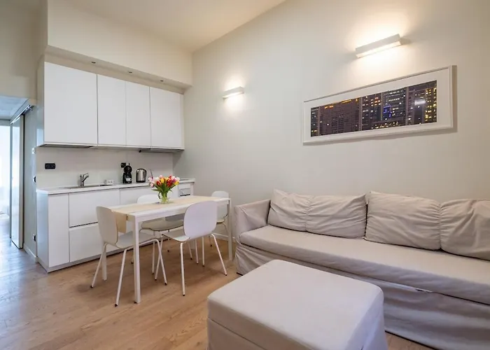 A 400m Dalla Metro Con Wifi Piu Parcheggio Privato Bici Apartmán *