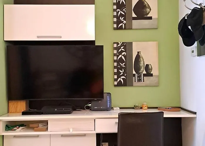 Modern And Cozy In Darsena Area Milán