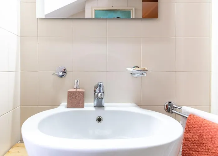 Appartamento Con Bagno Privato Con Wifi A 200m Dalla Metro Milano