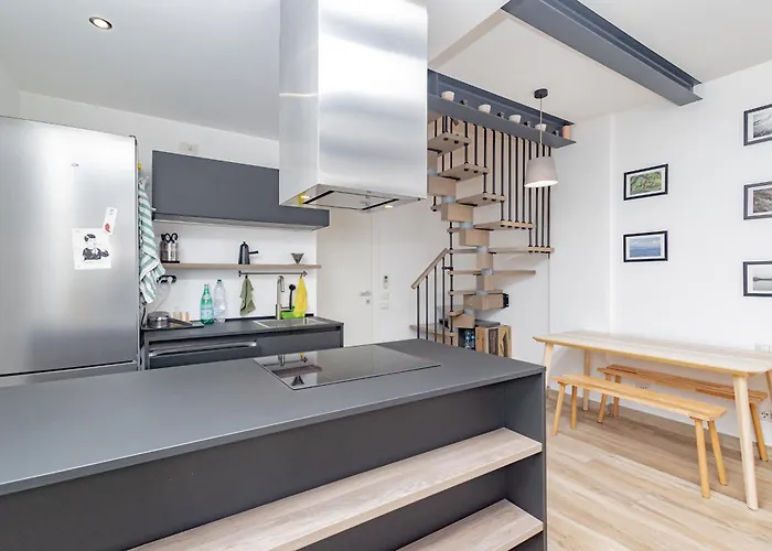 Homi Premium Loft - Near Isola District Διαμέρισμα