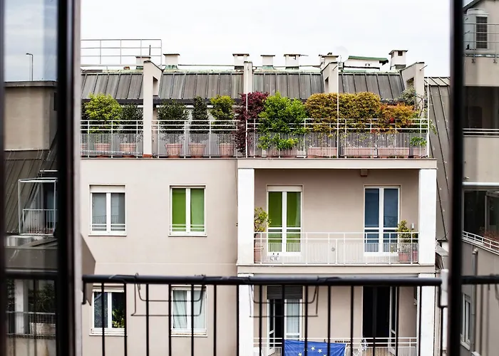 Apartamento Experience From A Penthouse 5 Minutes From The Duomo