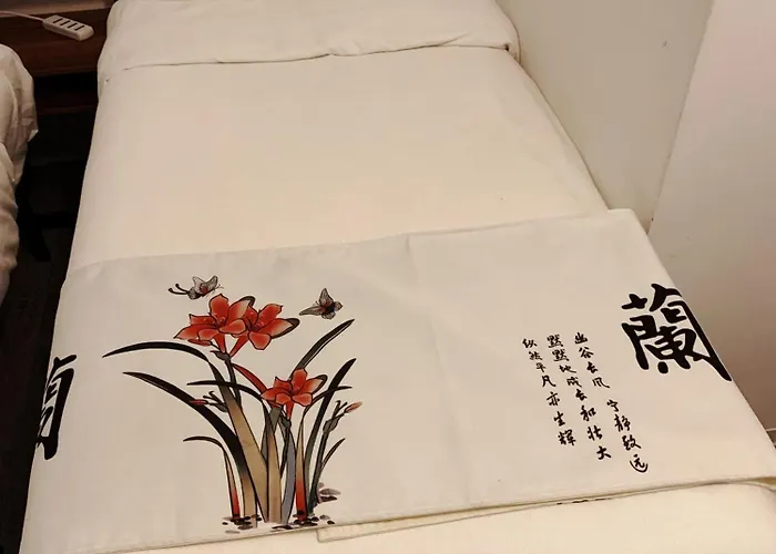 Quiet & Relaxing Place - 1 Min To Metro - Later Check-in After At 19 - Lgbt Friendly - Private & Shared - Ideal For Women - No People Do Not Respect The Time - No People Do Not For Sleep Before Midnight 24 Alloggio in famiglia Milano