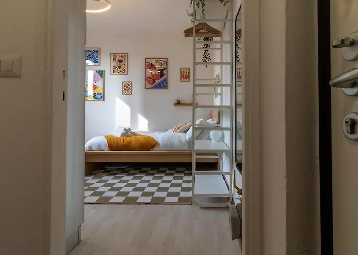 Unicredit And Bosco Verticale - Little House