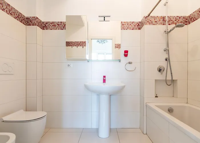 Designer House In Repubblica 公寓 *