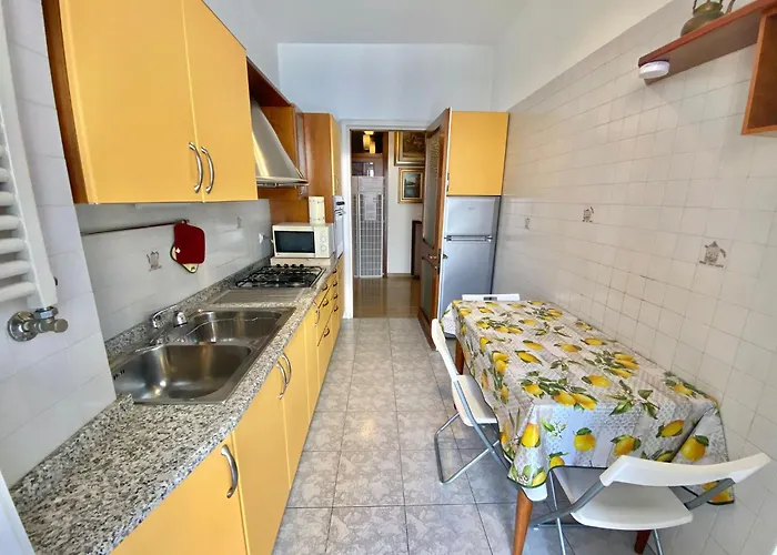 Apartment Beada Home, A Pochi Passi Dal Centro Storico E Da Navigli, Con Fermata Metropolitana Vicino Casa *