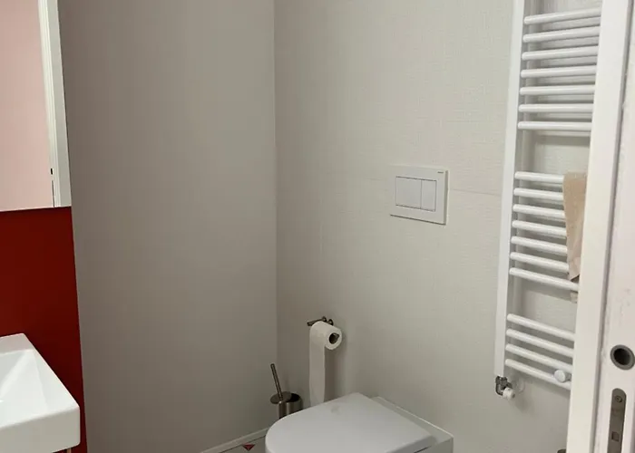 Privat bolig Dani - Double Bedroom With Private Bathroom Milano