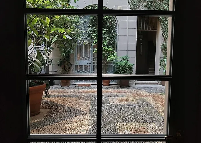 Secret Courtyard * Milan