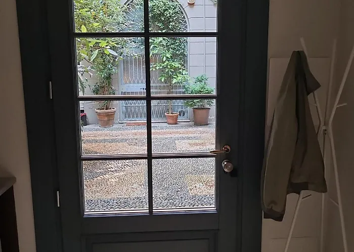 Apartment Secret Courtyard