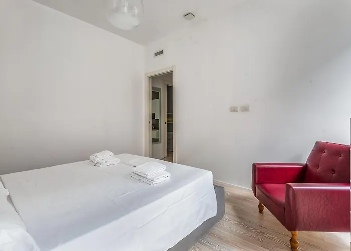 Duomo - Corso Italia 34 Bonsai 2 Pax Wi-fi Milán