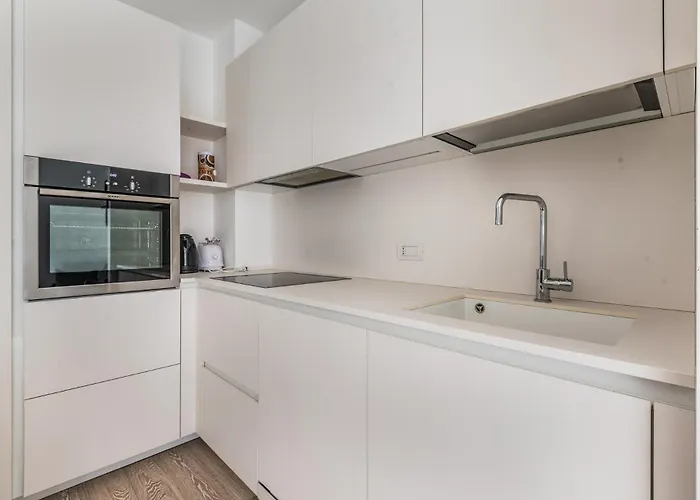 Duomo - Corso Italia 34 Bonsai 2 Pax Wi-fi * Milán