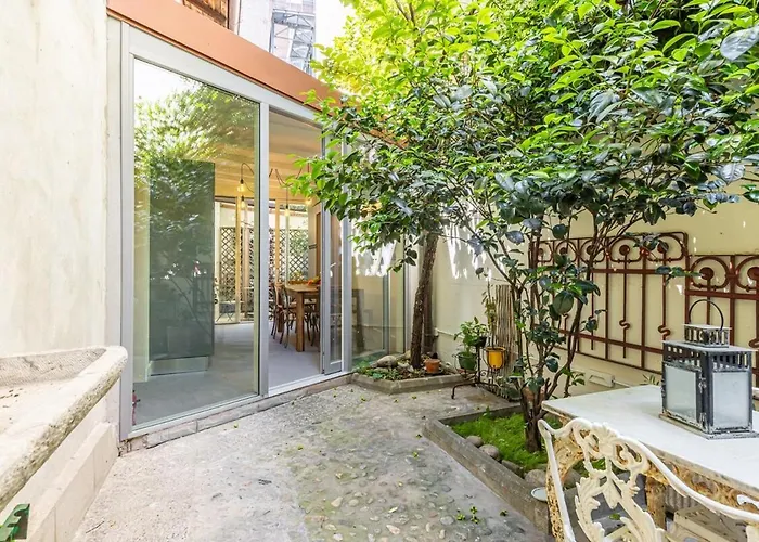 Navigli Typical With Private Courtyard Appartement Milaan