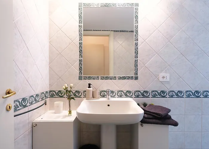 Sva18 - Fully Equipped Large Flat - S. Ambrogio Apartment