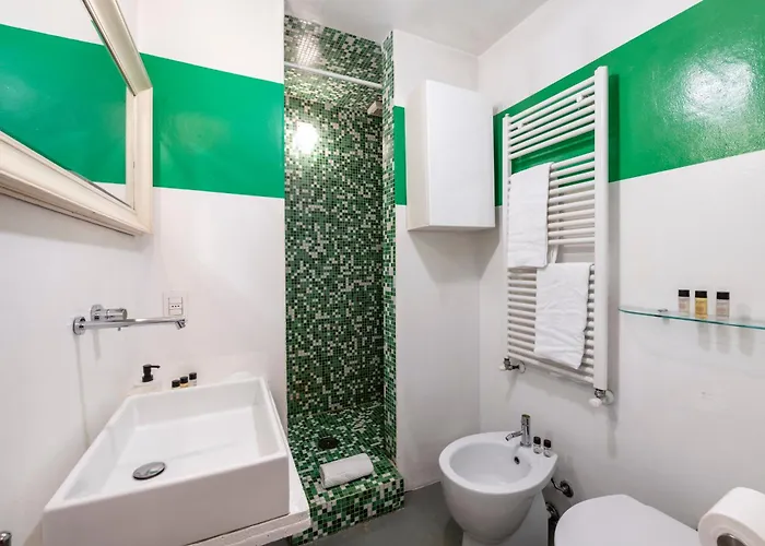 Paolo Sarpi, 36 - Inside Апартаменты Милан