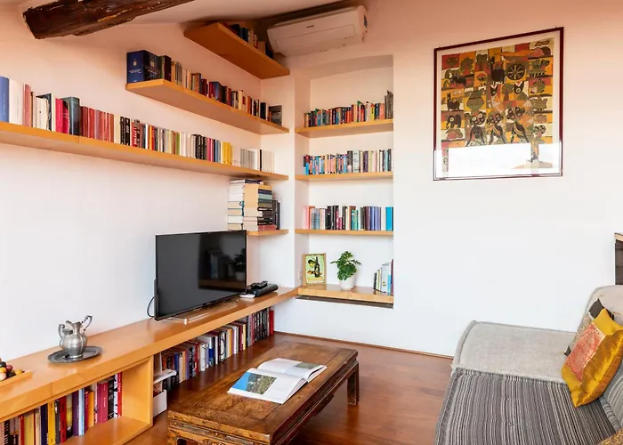 Paolo Sarpi, 36 - Inside *