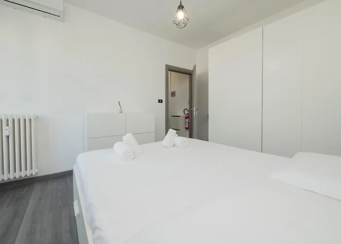Apartamento I-host - Omero 17 *