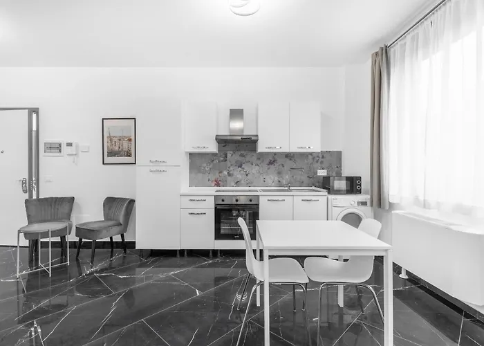 Ponale Foresteria Lombarda Hotel *