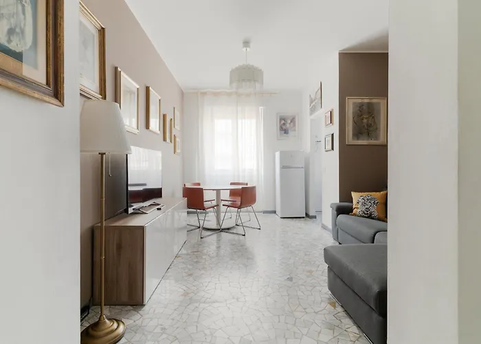 Guesthost - M1 Pasteur With Balcony Mailand