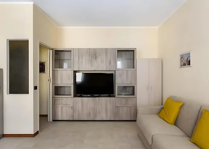 I-host - Della Torre 32 Milano