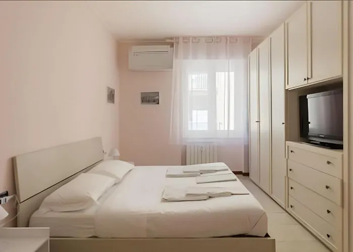 I-host - Della Torre 32 Lejlighed