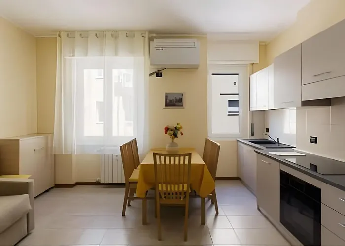 I-host - Della Torre 32 *