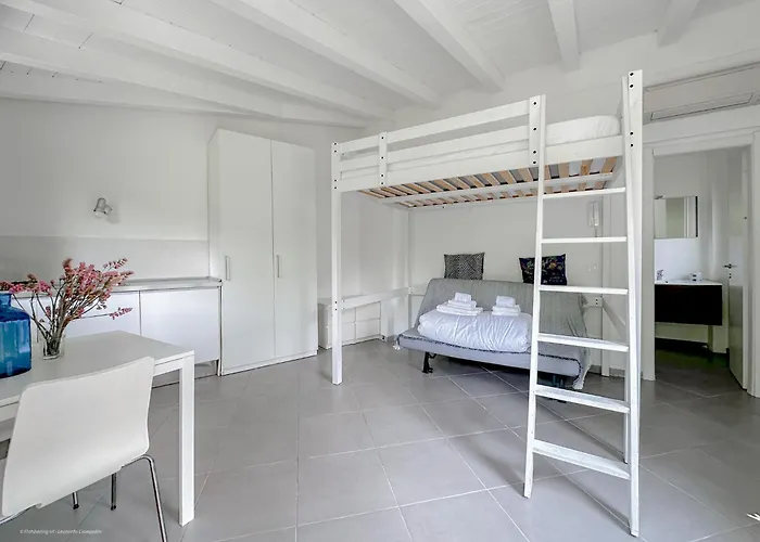 Villa Corelli - Parking&exclusive Garden Milano