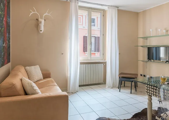 Pontida Nest - New Exclusive - Moscova *