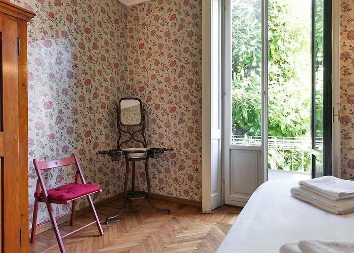 Contempora - Charming Liberty-style With Garden And Parking Near Life *