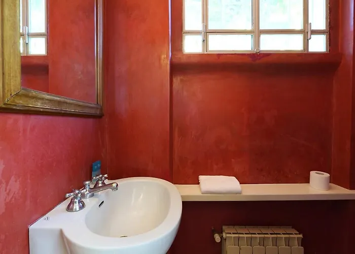 Contempora - Charming Liberty-style With Garden And Parking Near Life