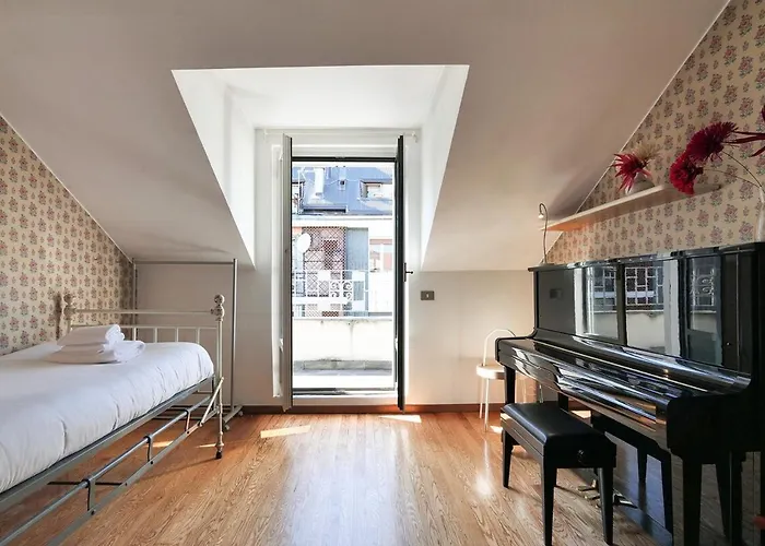 Contempora - Charming Liberty-style With Garden And Parking Near Life Villa